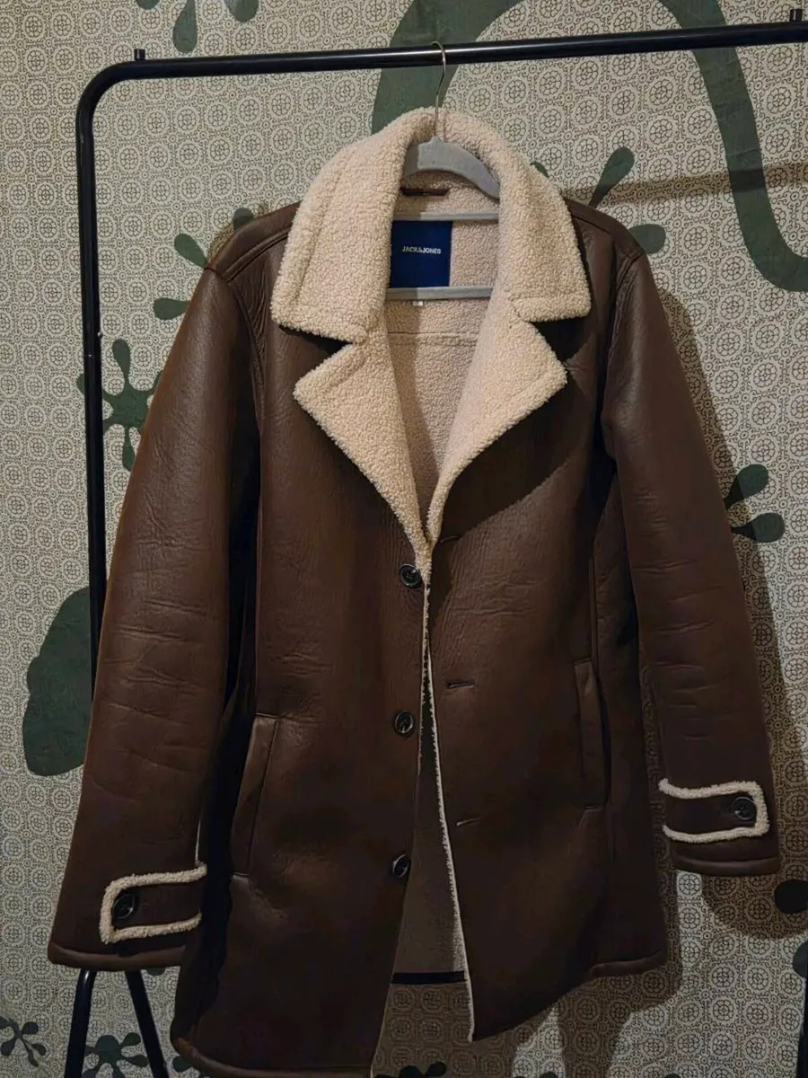 Jackets and coats - Image 1