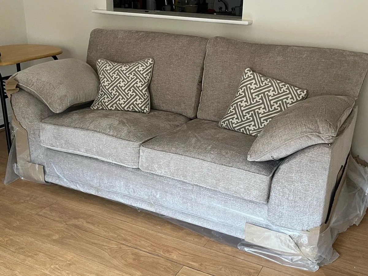 Brand new, unused 3 seater sofa - Image 1