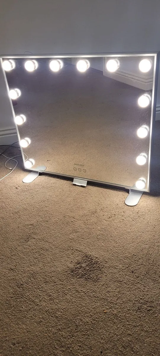 Hollywood mirror - Image 1