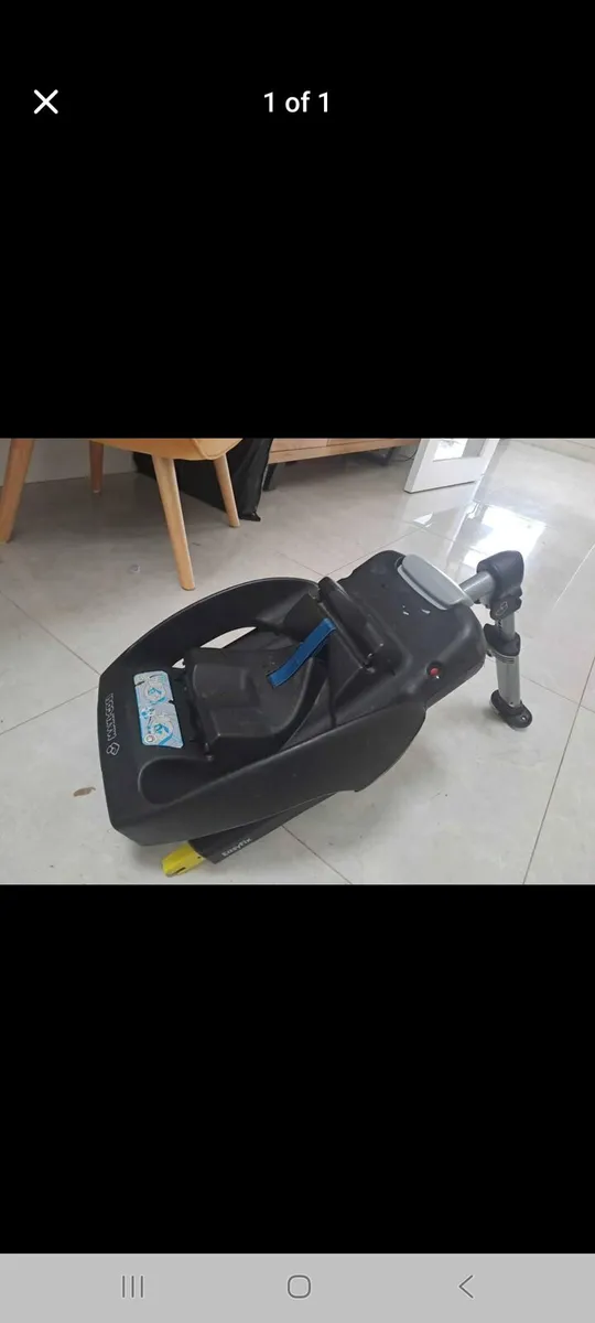 Maxicosi base, car-seat and bugaboo buggy - Image 1