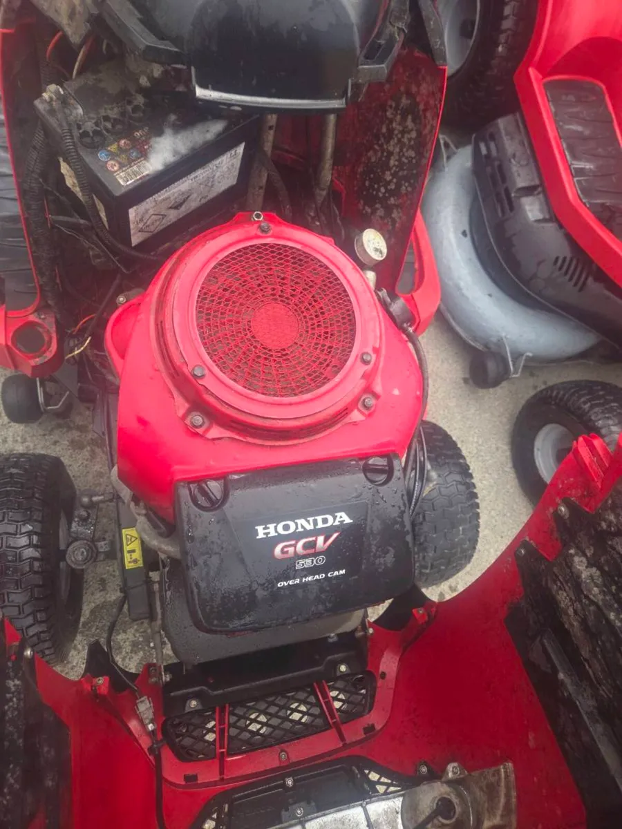 Ride on mowers - Image 3