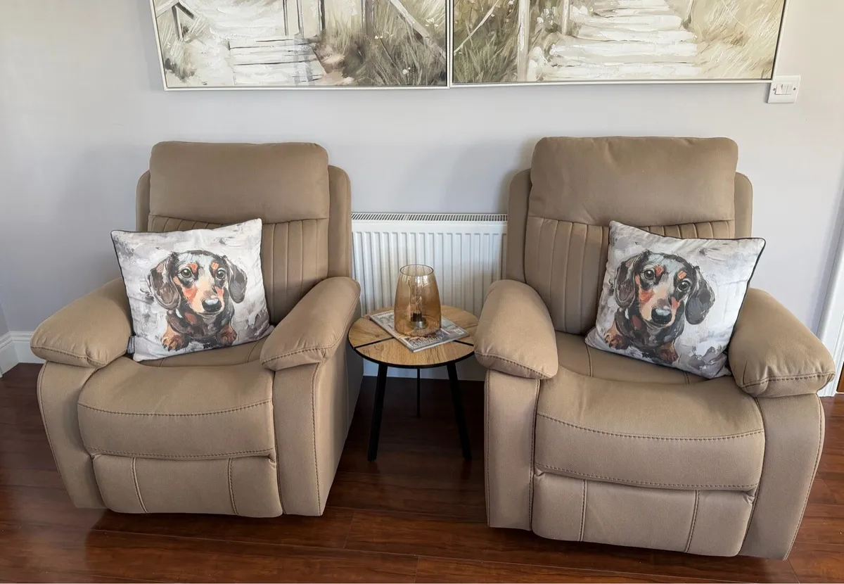 BRAND NEW SUITE - Image 3