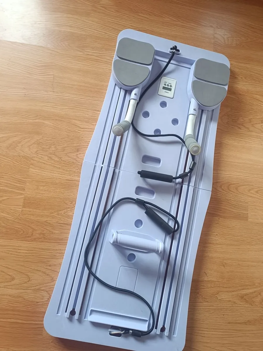 Pilates reformer machine - Image 2