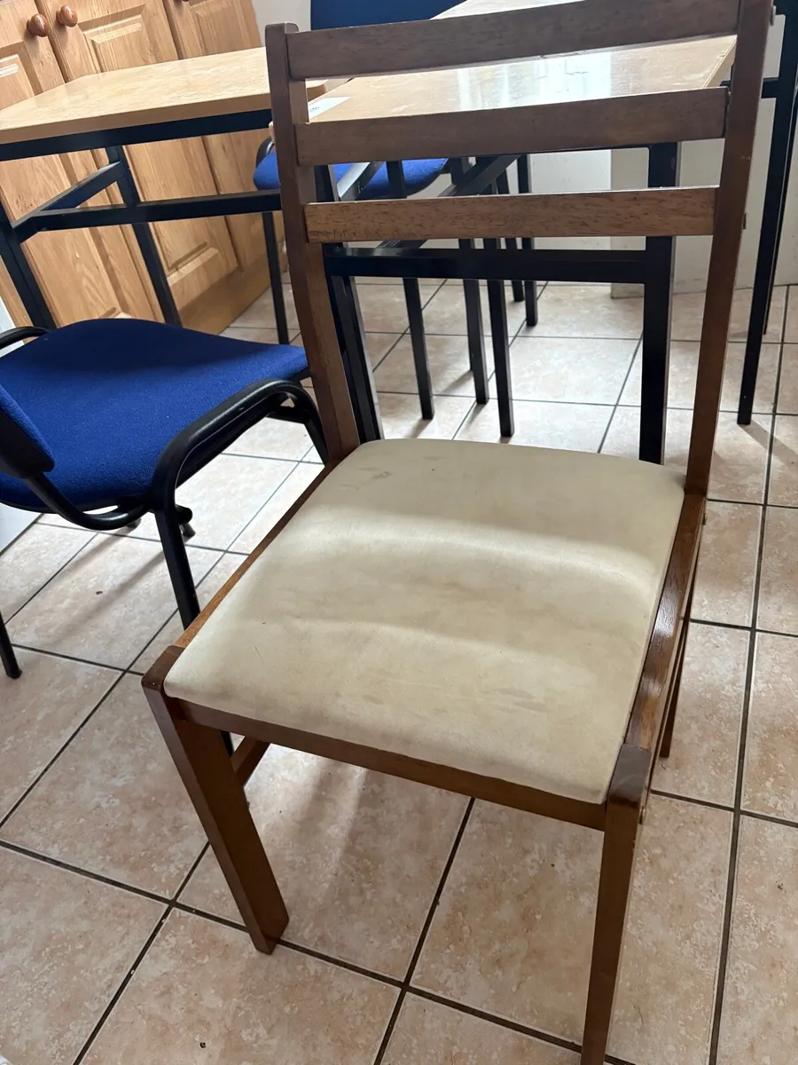 Study desks and chairs - Image 2