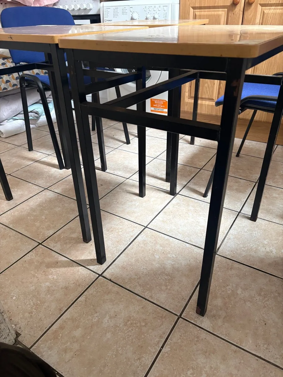 Study desks and chairs - Image 3