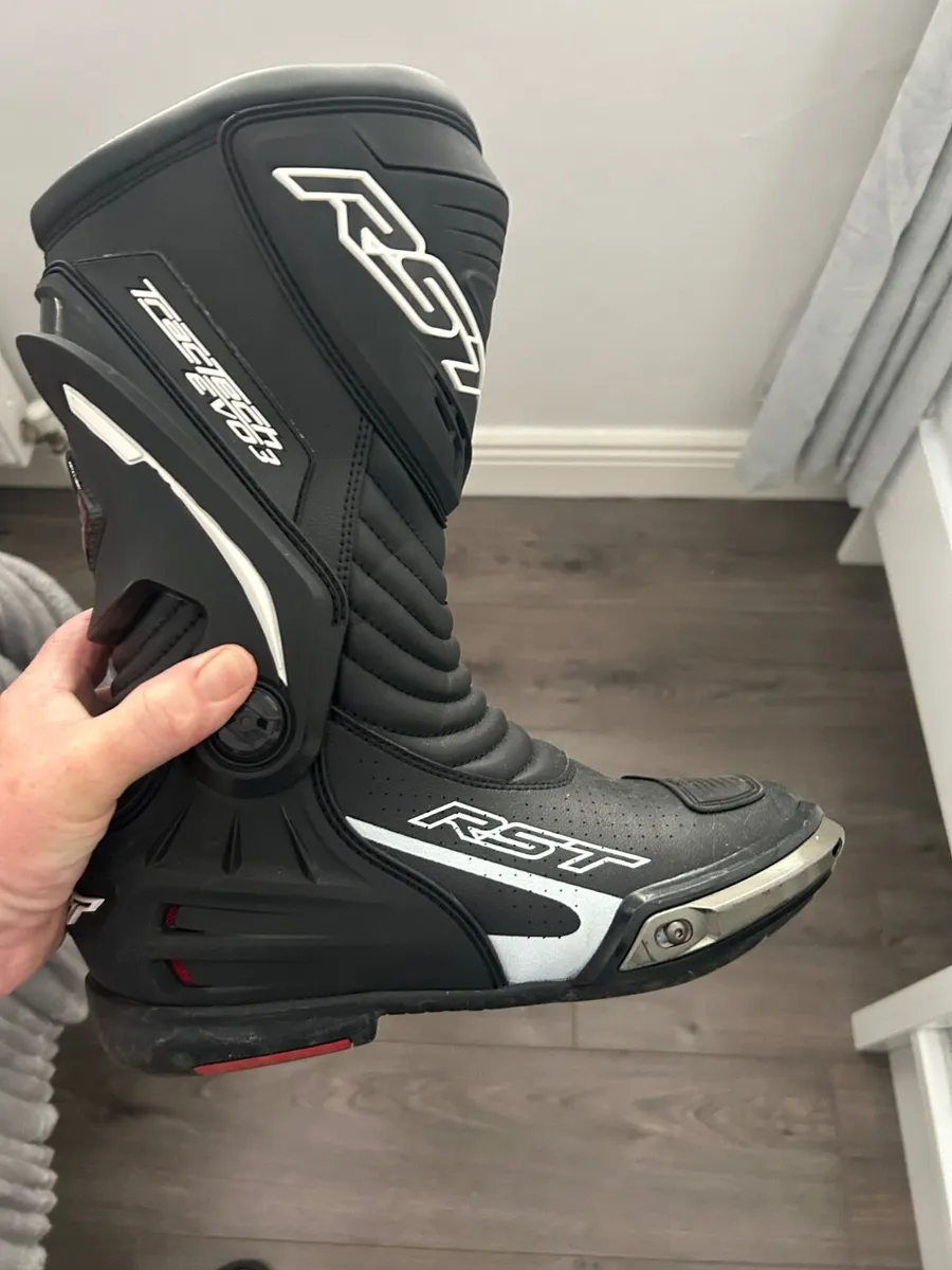 Motorbike boots - Image 1