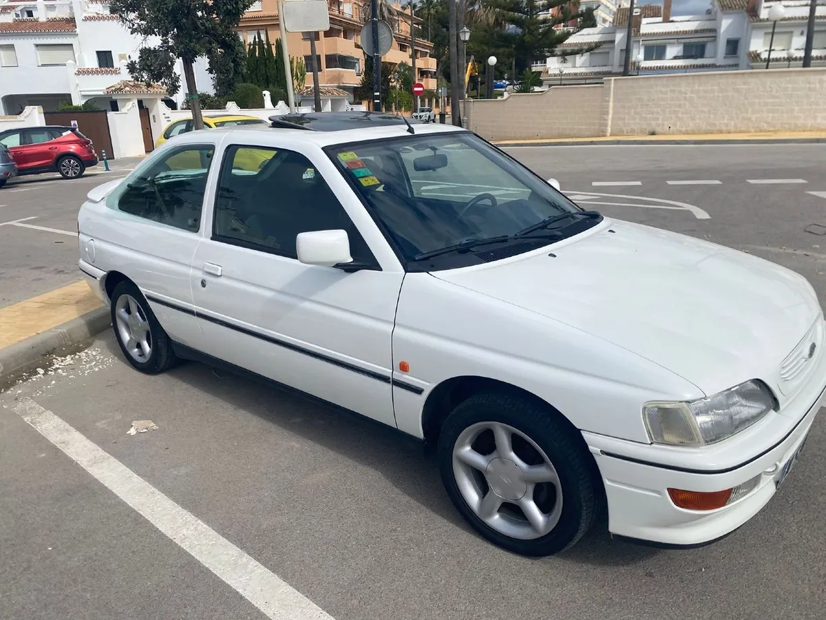 FORD Escort XR3 i LHD - Image 1