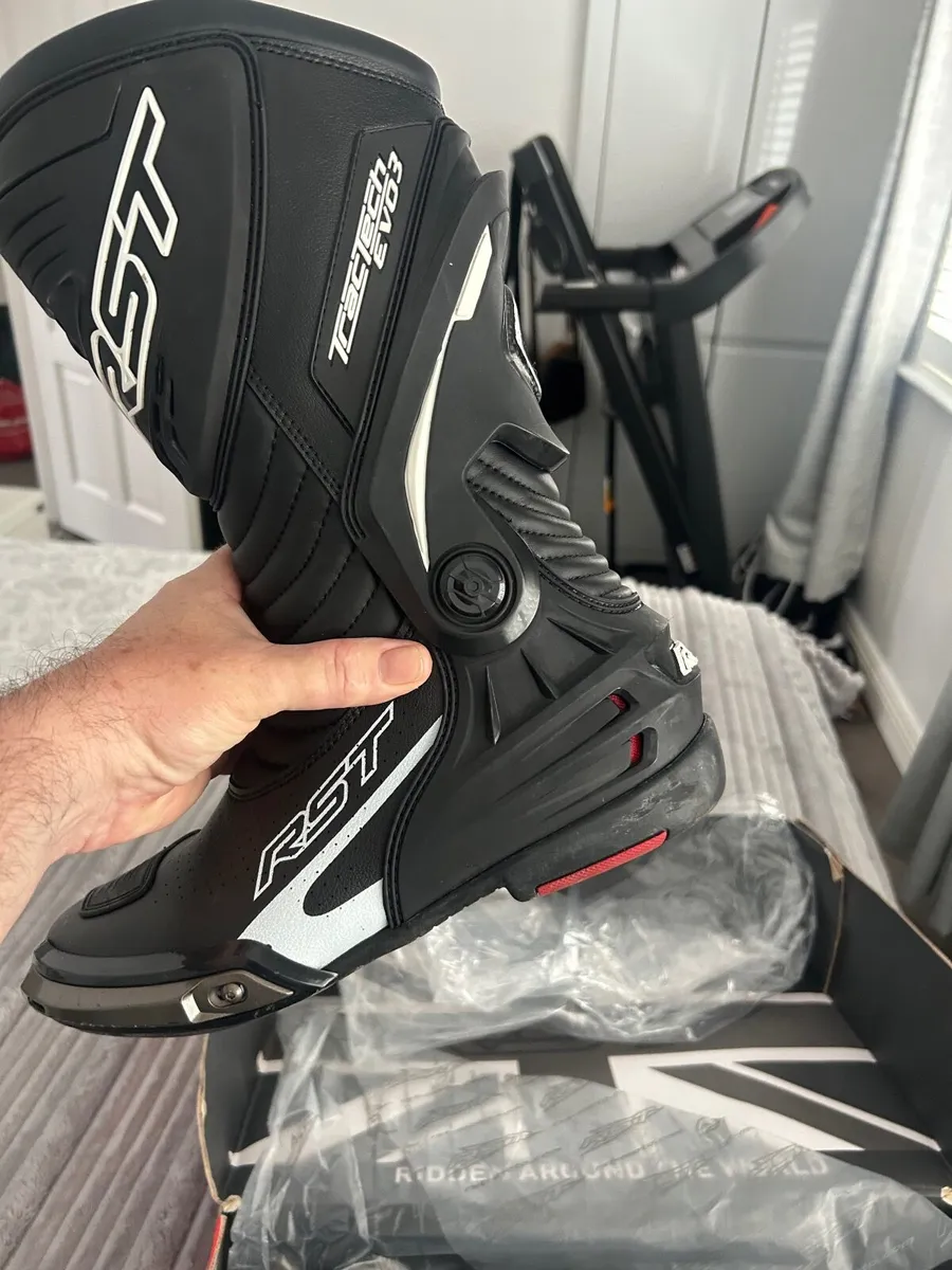 Motorbike boots - Image 3