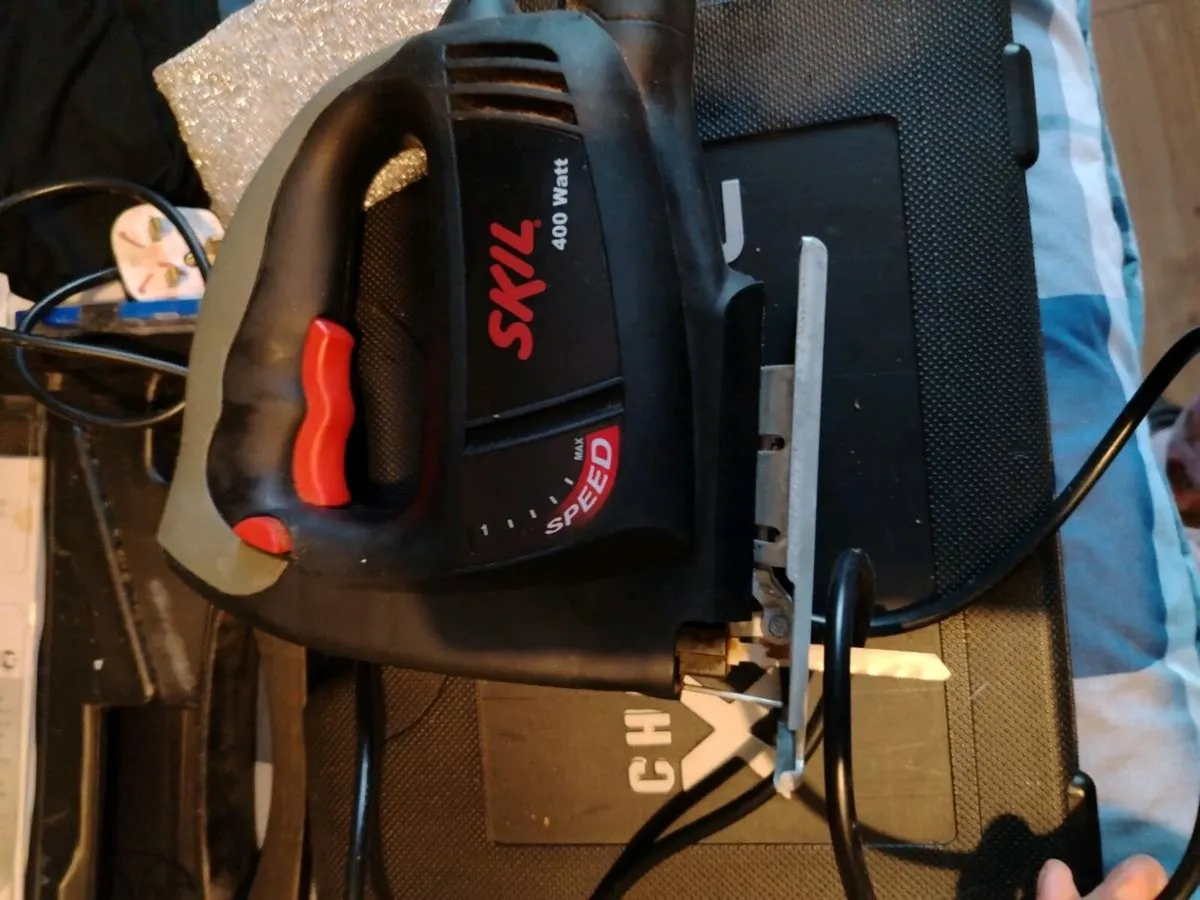 2 drills, jigsaw box of drills bits - Image 4