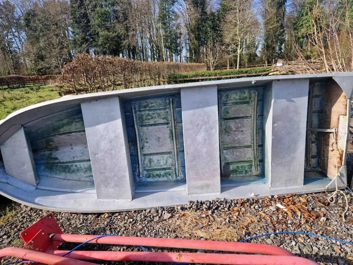 Aluminium fishing boat - Image 2