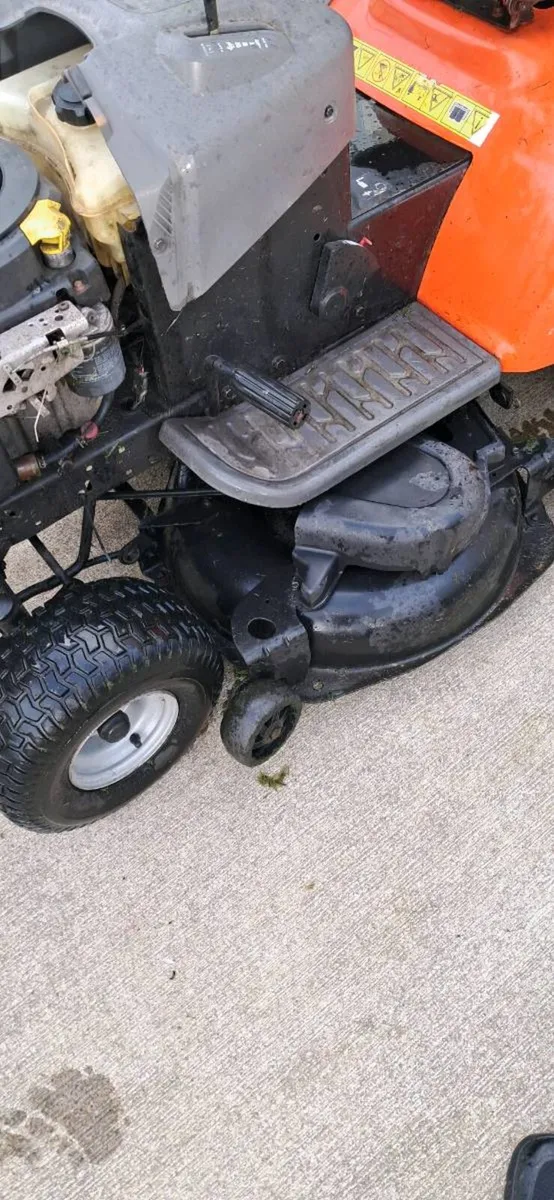 Husqvarna ride on - Image 2