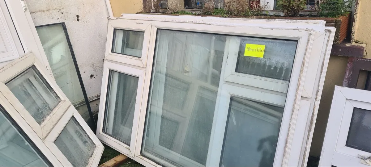 Selection of PVC windows in perfect condition - Image 1