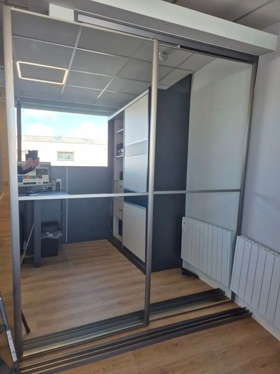 wardrobe sliding doors - Image 1