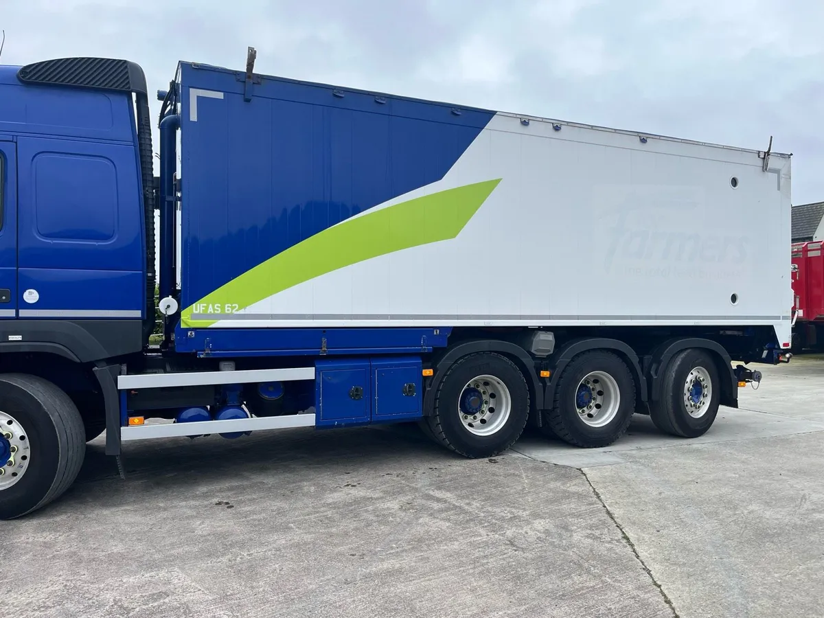 Volvo FM Tridem Bulk Blower 2020 - Image 4