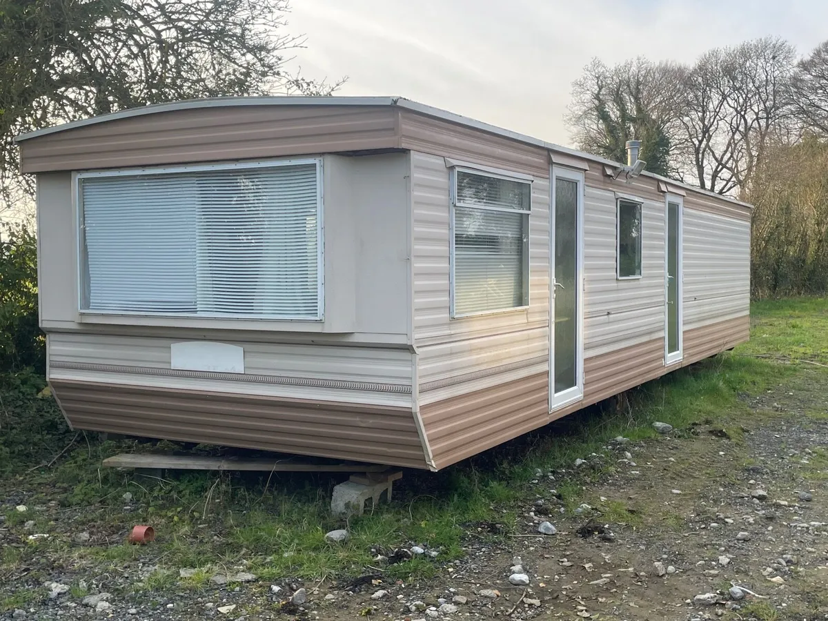 Florida 35ft x 10ft 3bed mobile home - Image 1