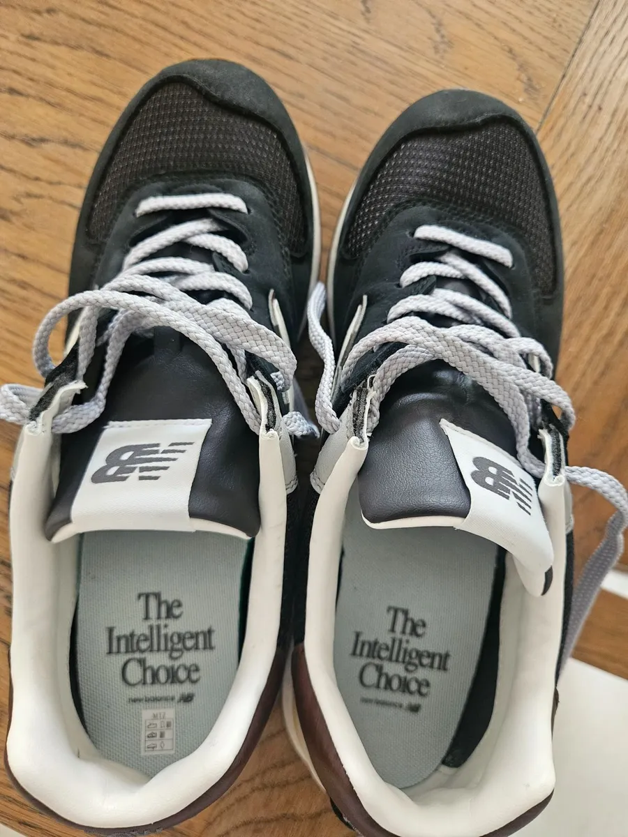 New Balance Trainers - Image 1