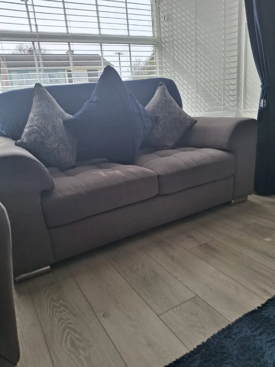 Suite of furniture - Image 4