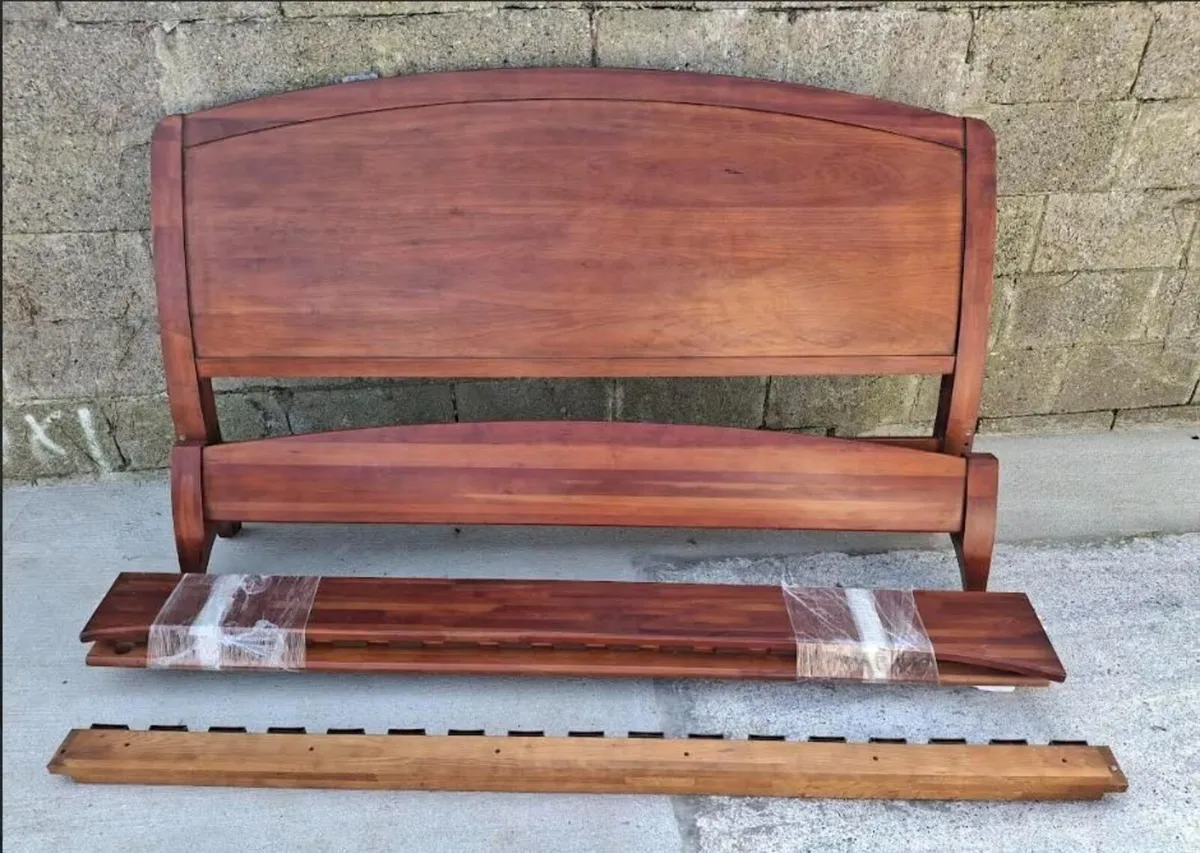 Cherrywood superking bed by Willis & Gambier - Image 2