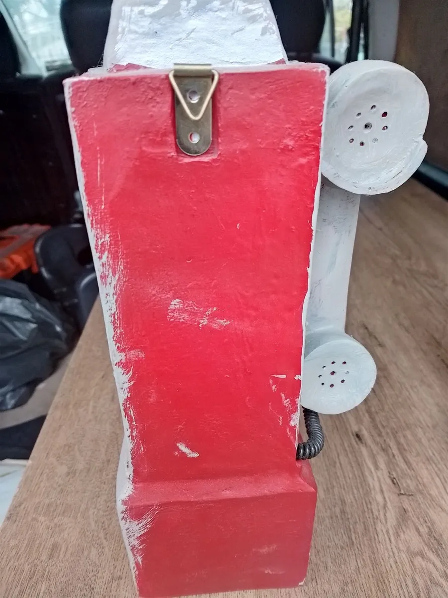 Telephone ornament - Image 1