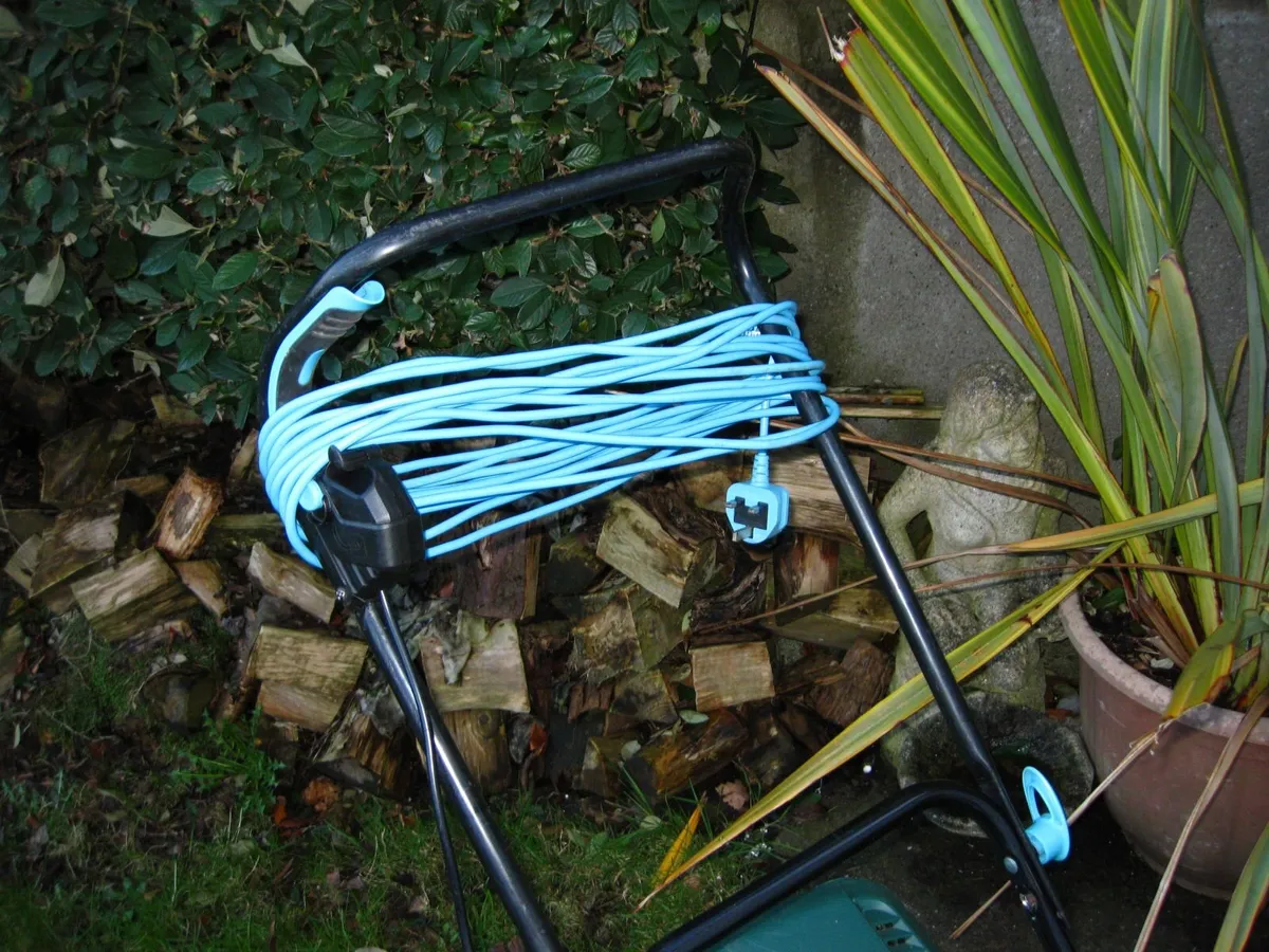 2023 McGREGOR 40cm. Quality Electric Lawnmower. - Image 4