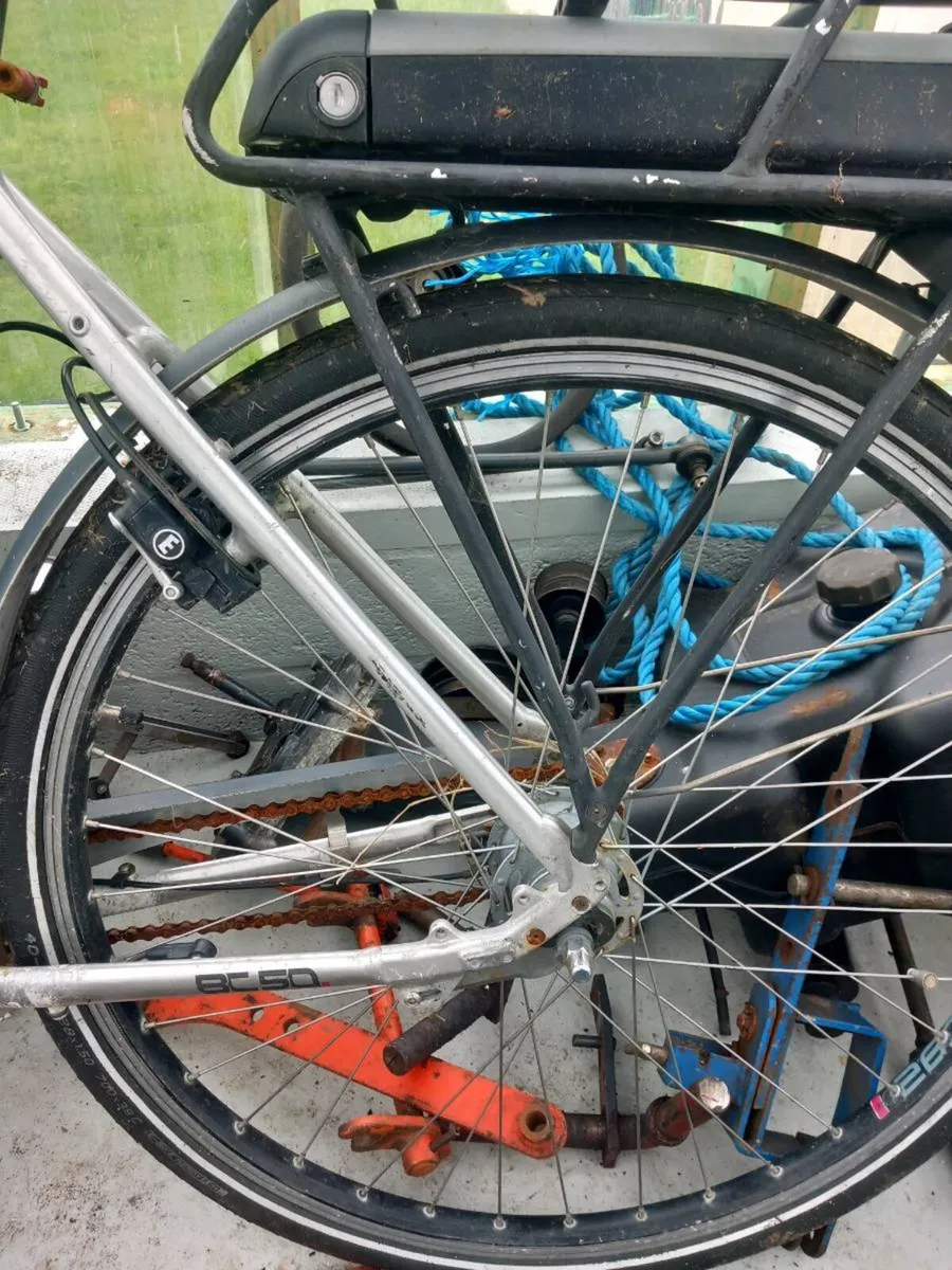 2 bosch E bikes, spares or repair - Image 4