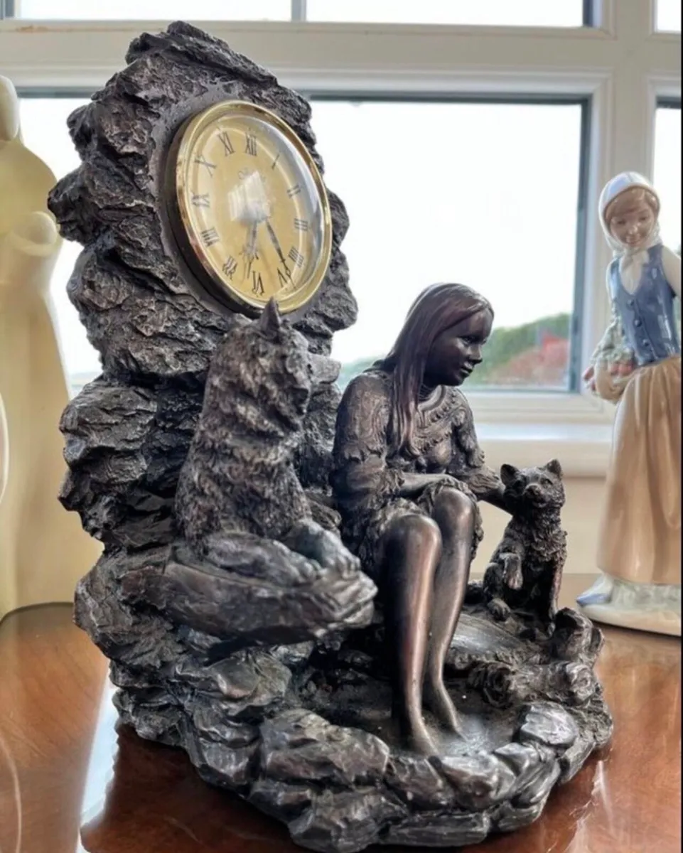 Juliana Clock 1999 - Image 1