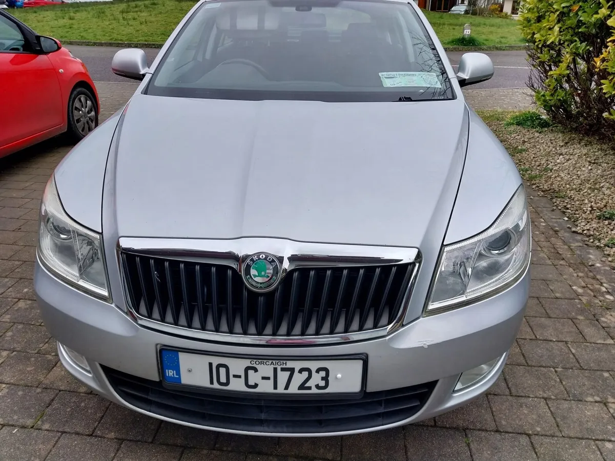 Skoda Octavia 2010 - Image 2