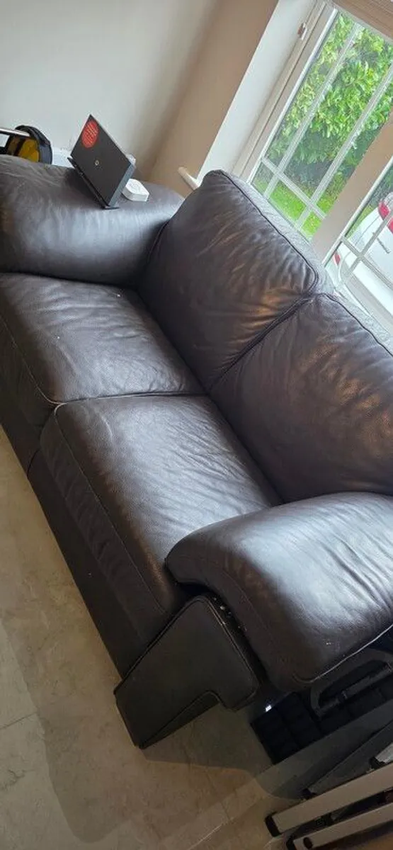 leather couch - Image 2