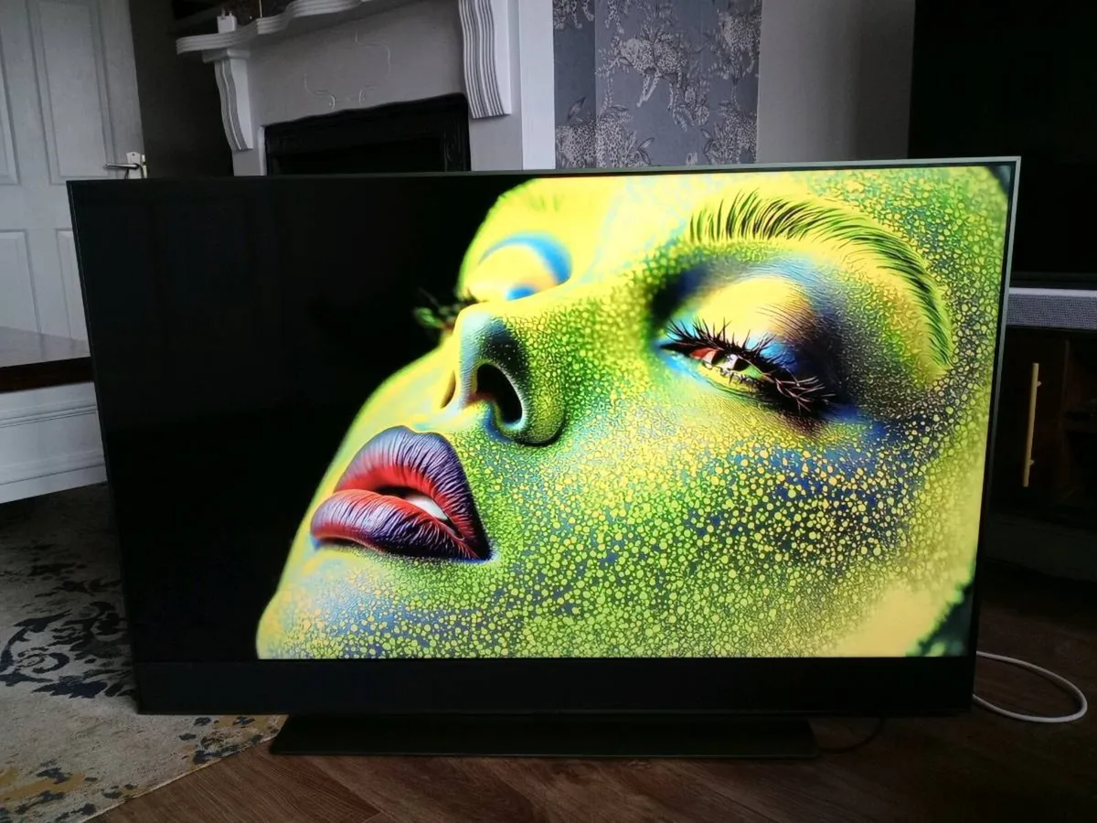65" Sky Glass TV QLED - Image 3