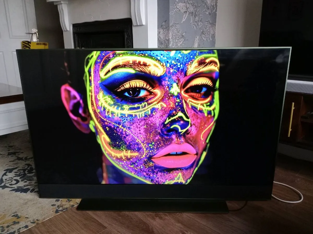65" Sky Glass TV QLED - Image 4