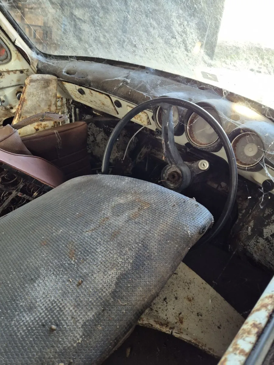 VW T3 Notchback - Image 4