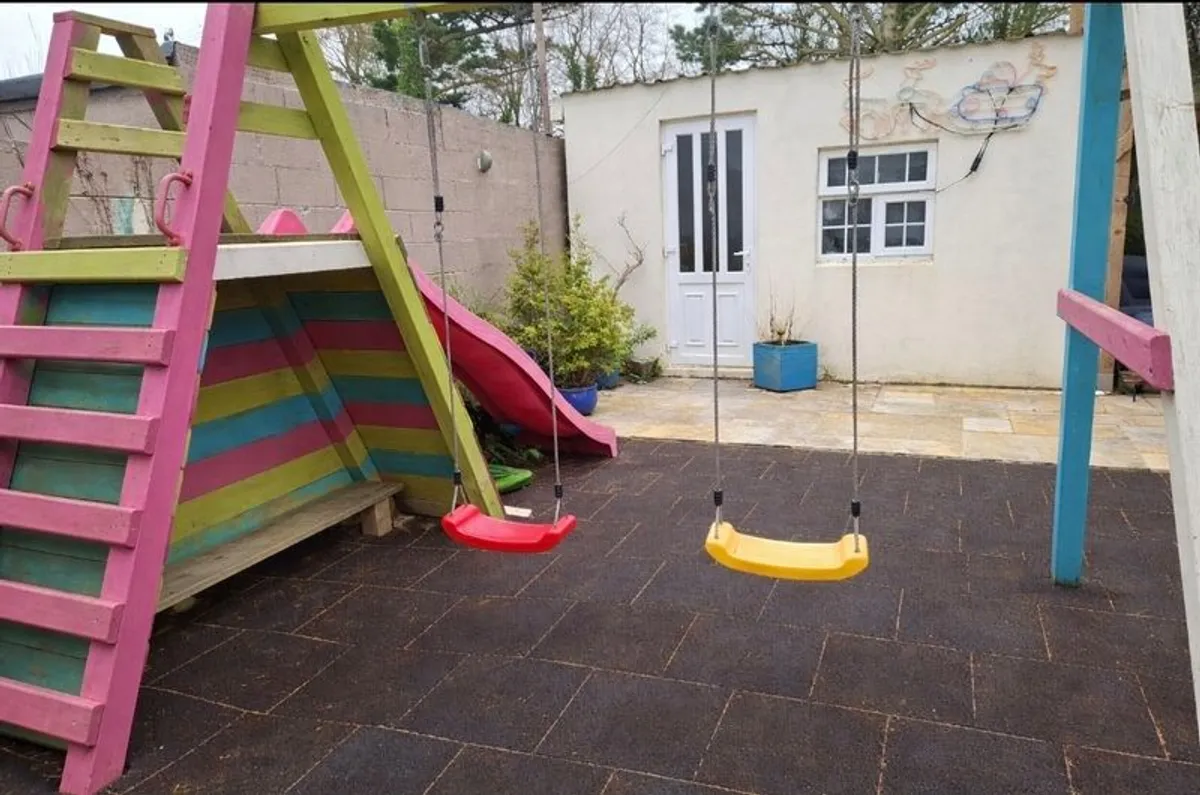 Swings, slide, covered area and bench - Image 2