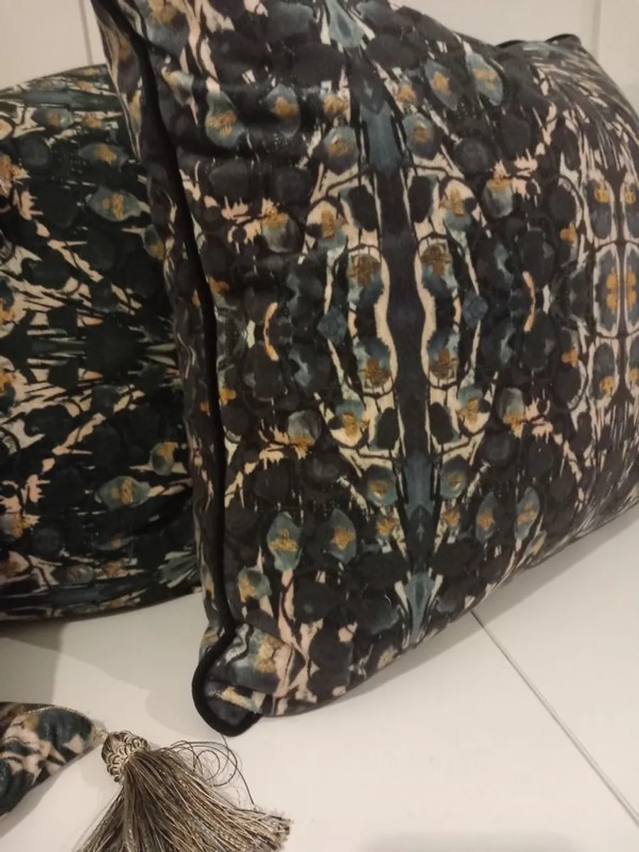 Designer cushions - Image 3