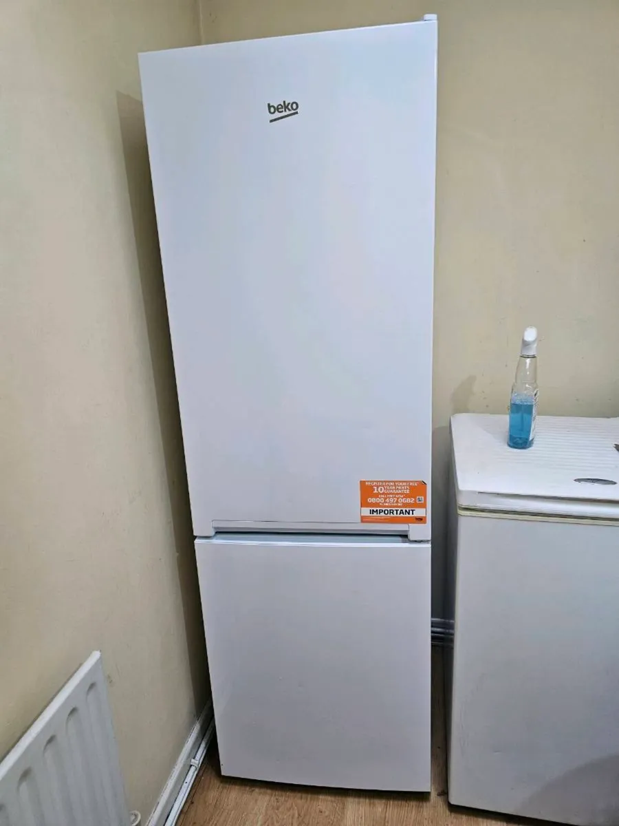 Fridge freezer - Image 2