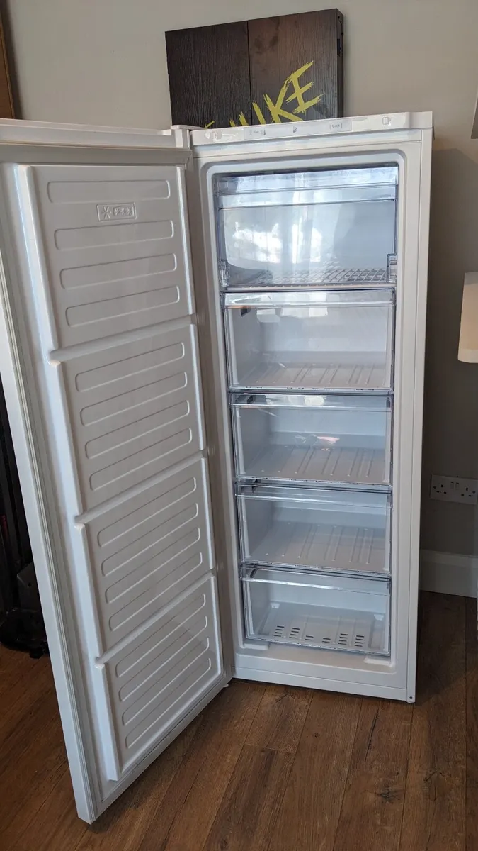 Standalone Freezer - Image 2