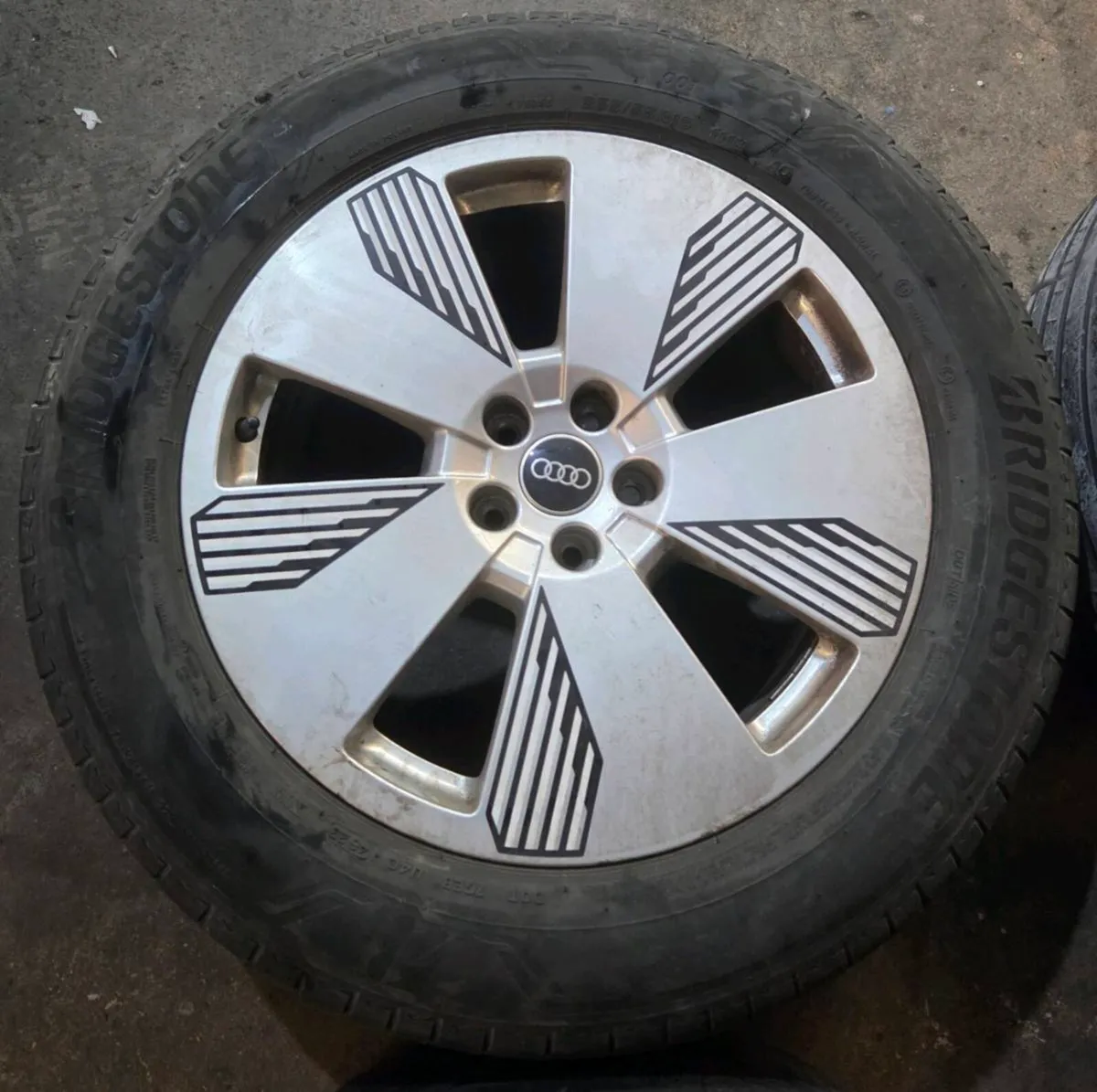 Audi E-Tron 19" Alloy Wheels - Image 3