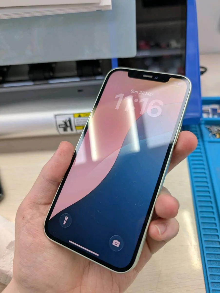 iPhone 12 64gb - Image 1