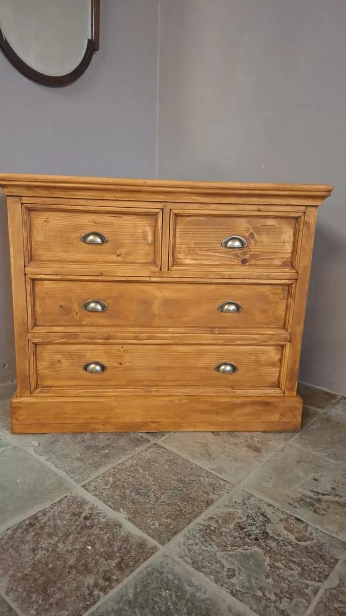 Vintage pine chest of drawers - Image 4