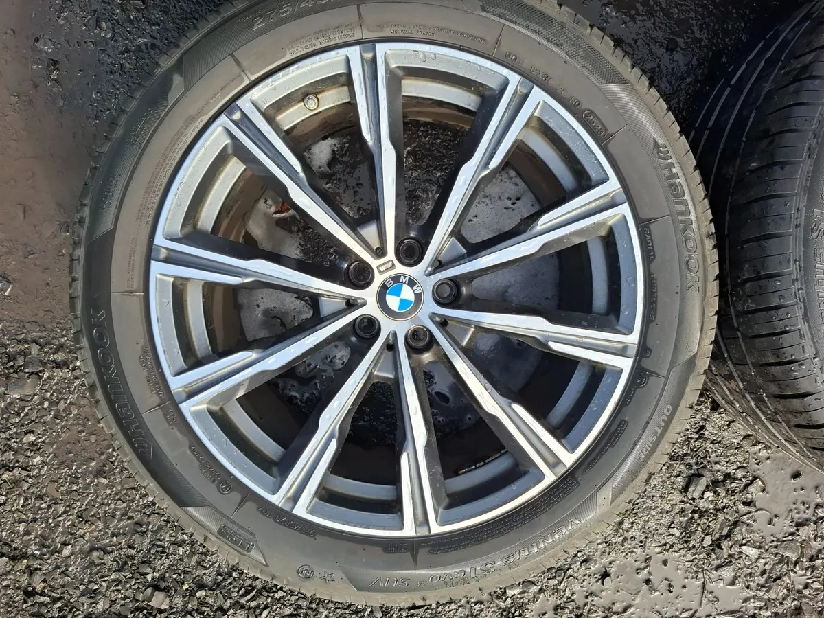 20" Genuine Bmw X5 G05 M Sport Alloys with tyres - Image 1