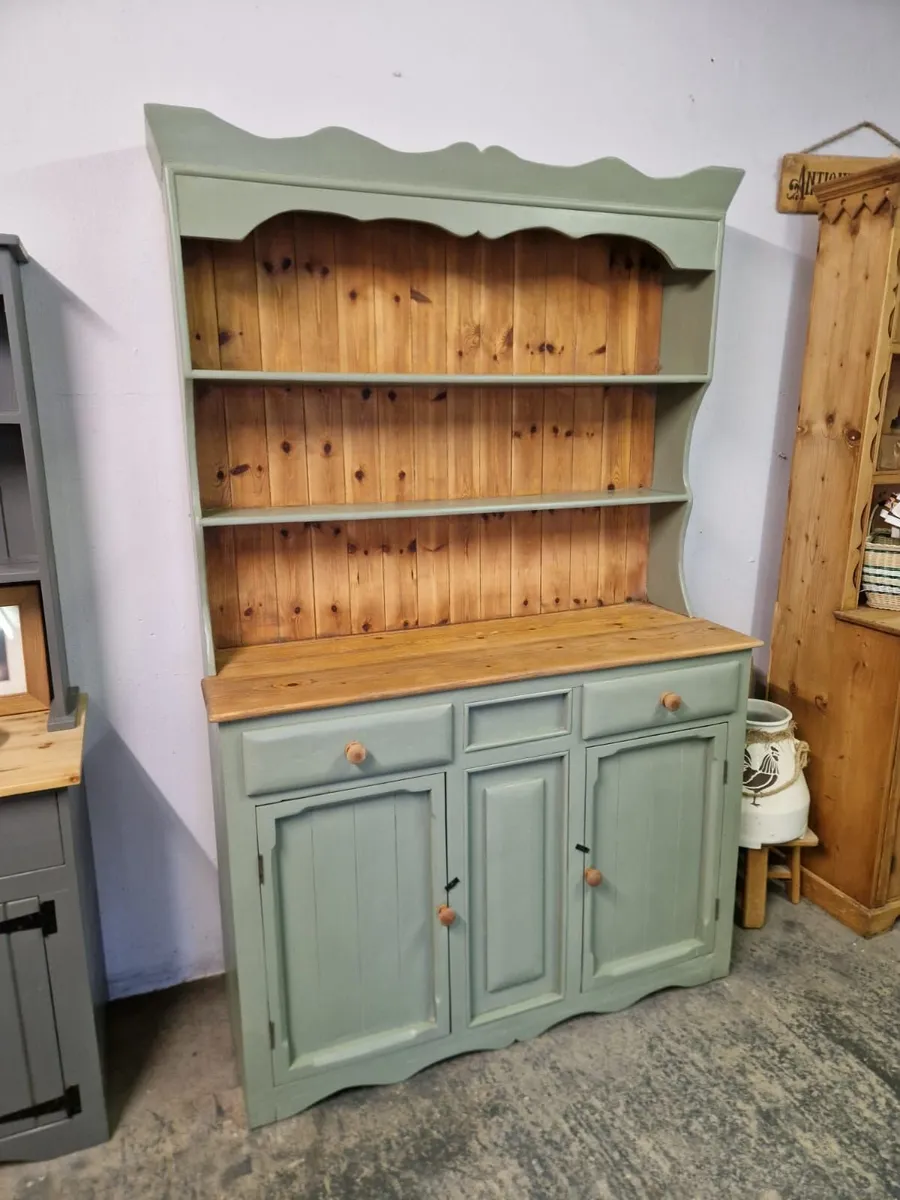 Large vintage Irish pine kitchen dresser - Image 2