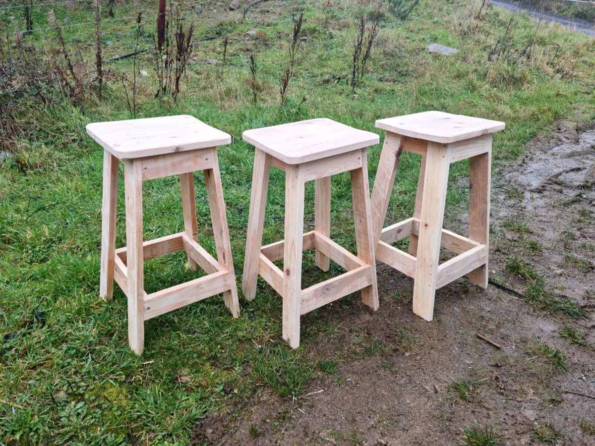 Handmade rustic stools - Image 3
