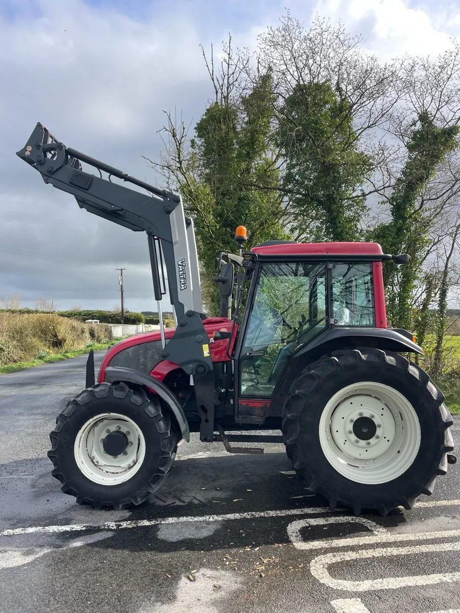 Valtra A92 - Image 2