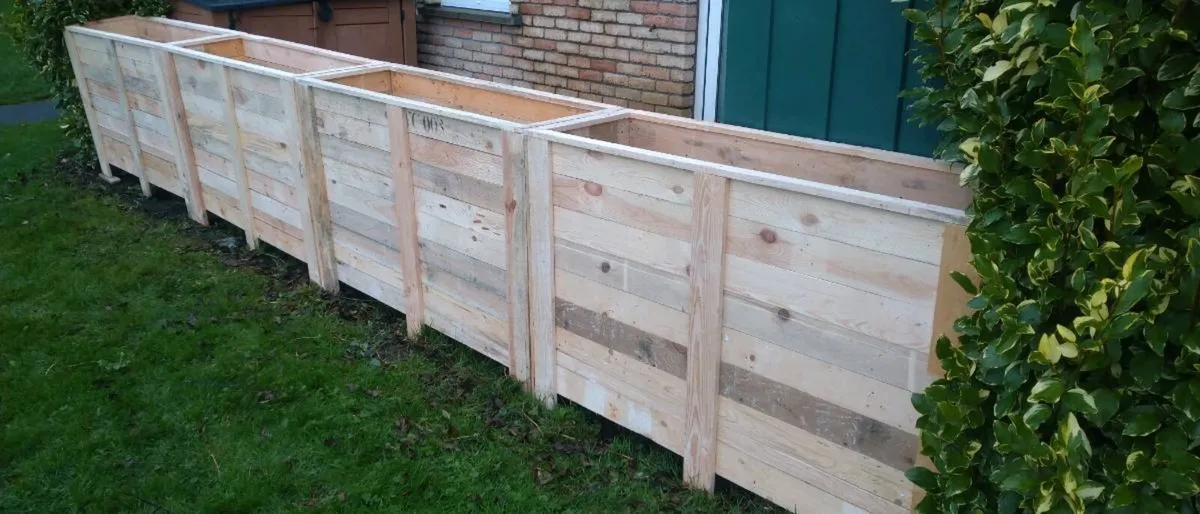 Handmade rustic garden planters - Image 4