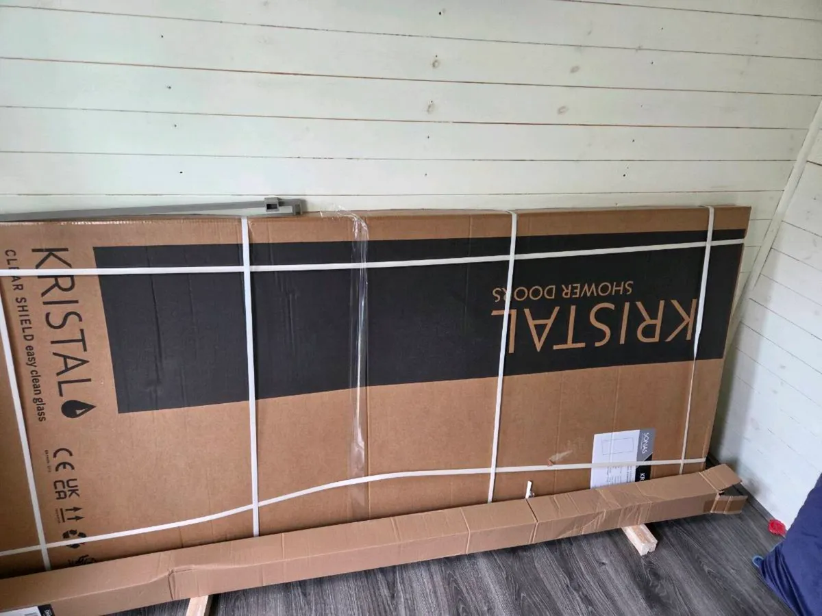 Crystal shower screen New in packaging - Image 3