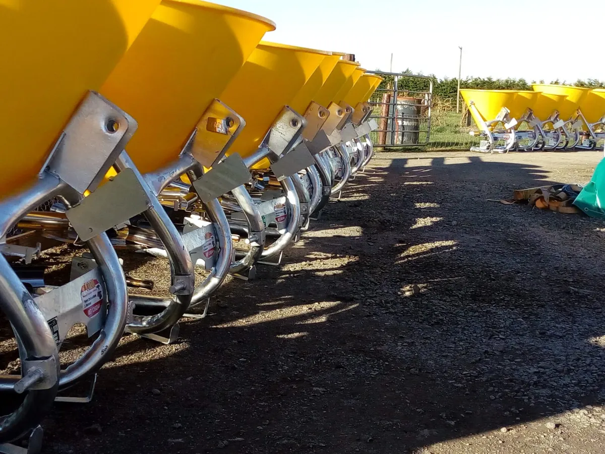 Fertiliser spreader Tolmet - Image 3