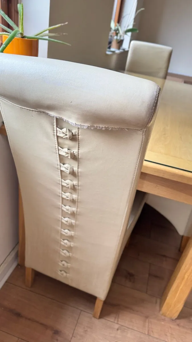 Dining table with 4 chairs - Image 2