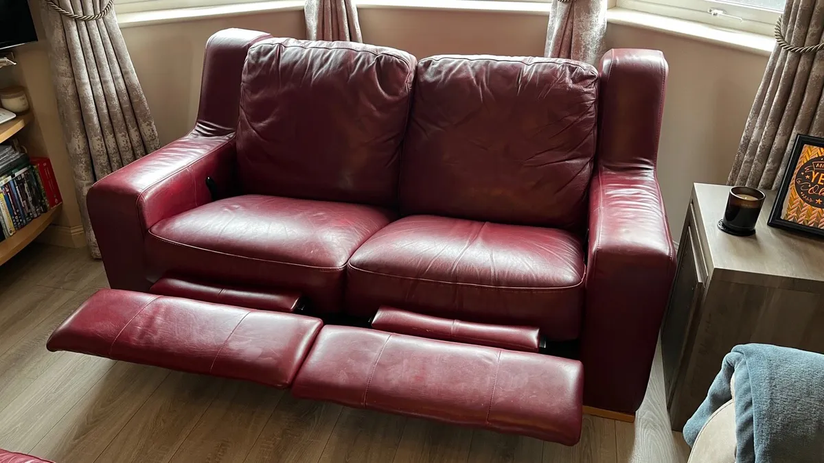 Red leather recliner couch - Image 4