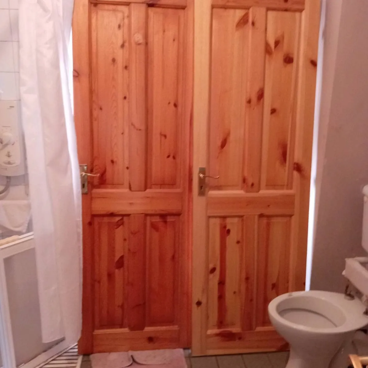 Internal solid pine doors - Image 4