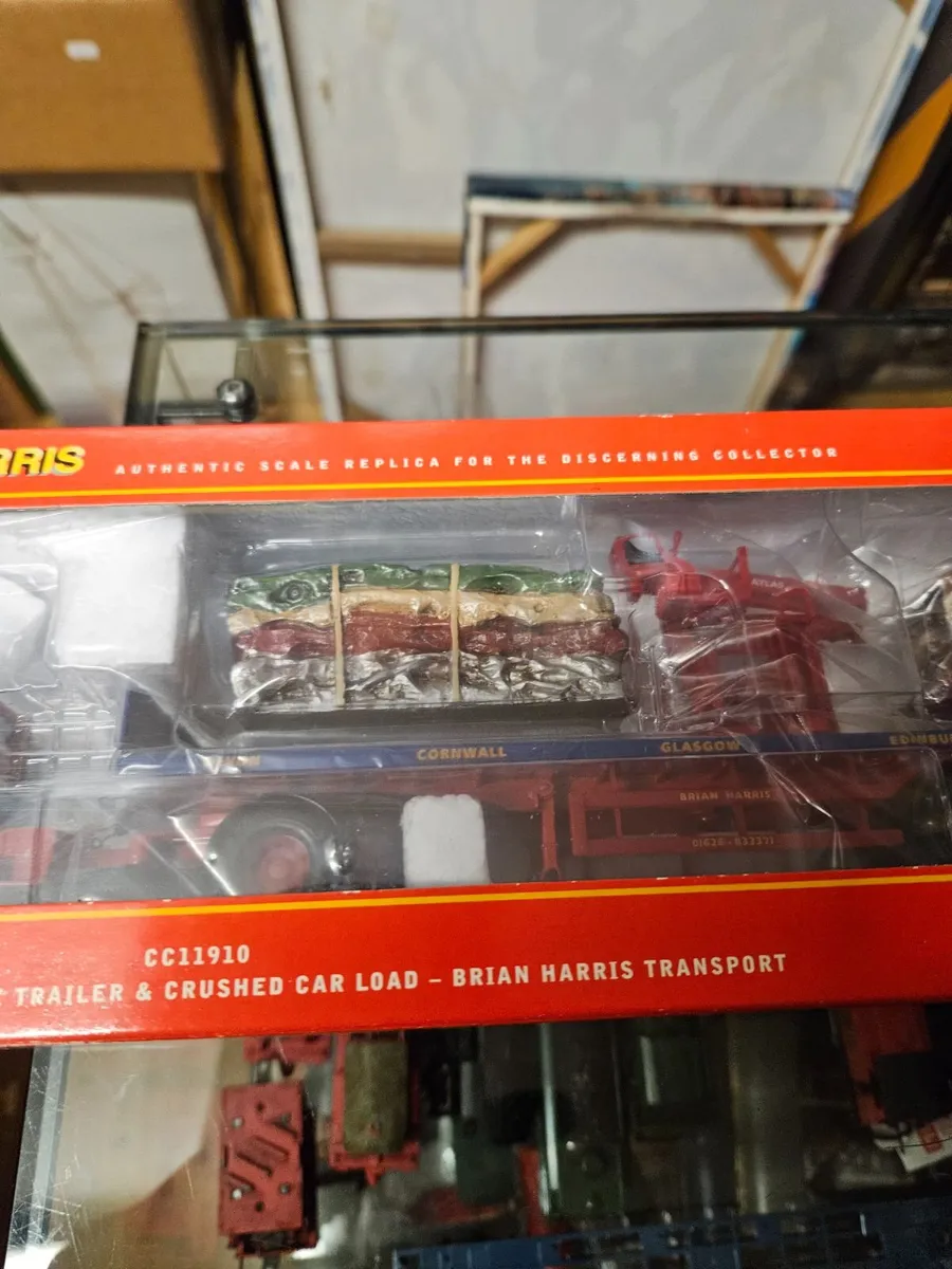 Corgi ERF Tractor Unit and Crushed Car Load - Image 4