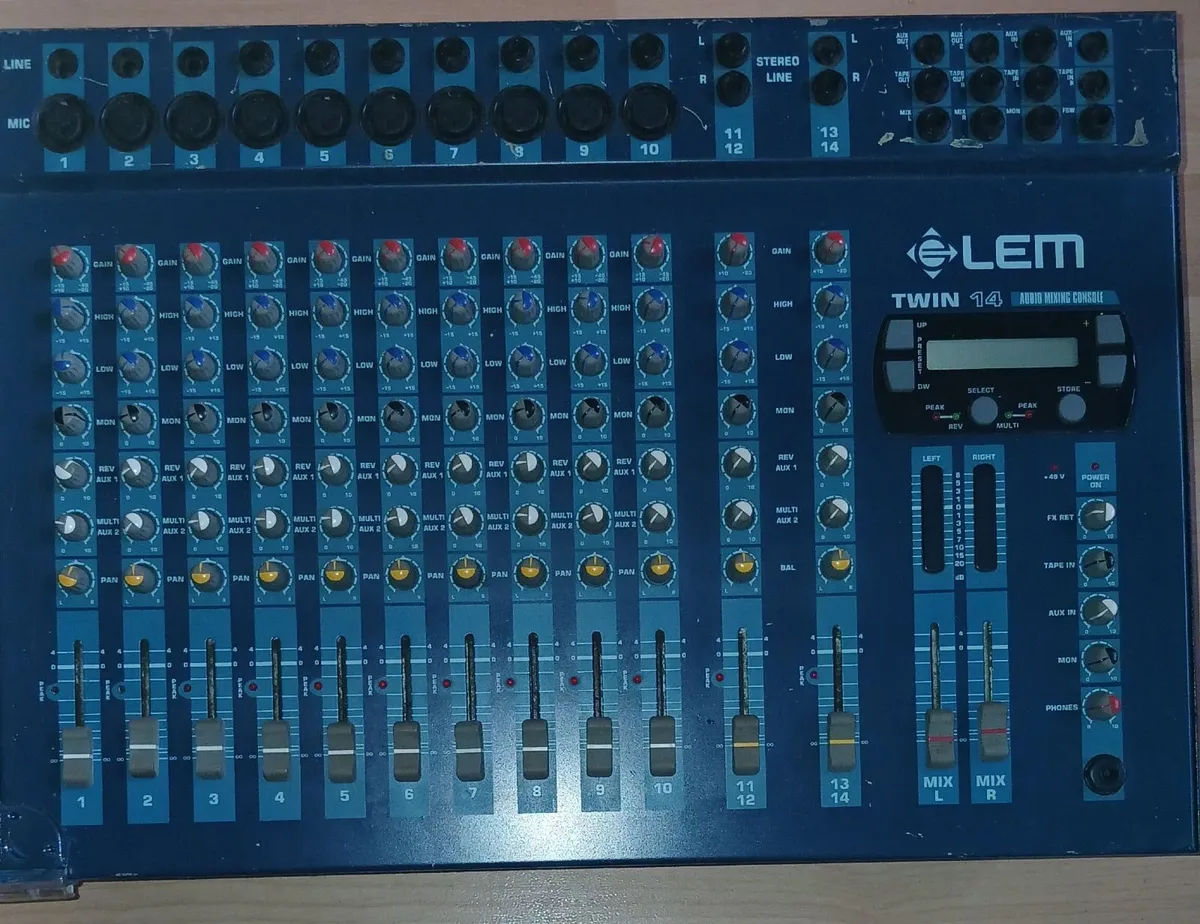 LEM twin 14 sound desk - Image 1